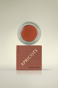 Beauty: Mineral Tint | Apricots