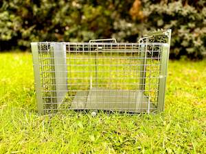 Animals & Pet Supplies: Magpie Trap
