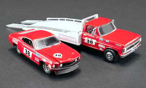 Acme Exclusive 64: ACME GL51269 Allan Moffat #38 1969 Trans Am Mustang wiith Ford F-350 Transporter
