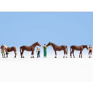 Noch Scenery: Noch 15632 HO Horse Care