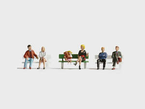 Noch Scenery: Noch 15530 HO Sitting People