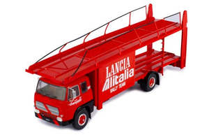 Ixo 1 43rd Diecast: IXO TRU037 Fiat 673 Racing Transporter Lancia Alitalia Racing Team