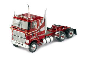 IXO TR209 Ford CL9000 Red