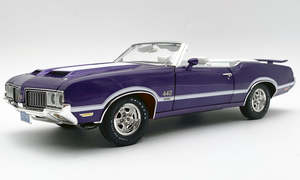 Acme 1 18th Scale: ACME 1805628 1970 Oldsmobile 442 W30 Convertible - Plum Crazy