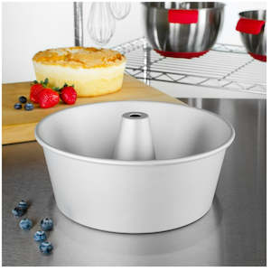 Bakeware: Fat Daddios Angel Food Pan