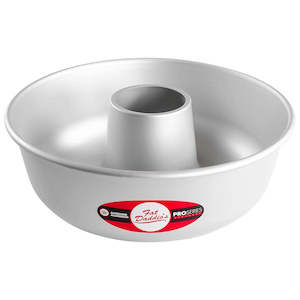Bakeware: Fat Daddios Ring Mold Pan