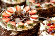 Products: Strawberry gateau
