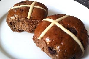 Chocolate Hot Cross Buns
