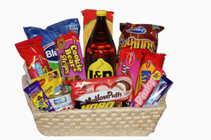 Kiwi Family Picnic CountryGardenFlowers