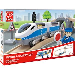 Hape Figure 8 Safety Set