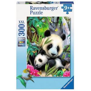 Puzzles 9 12 Years: RB Cuddling Panda 300pc