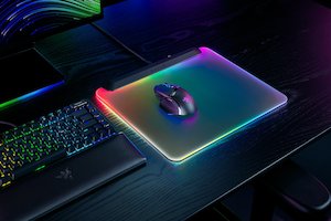 Razer Firefly V2 Pro - Multi-zone Chroma Gaming Mouse Mat - FRML Packaging