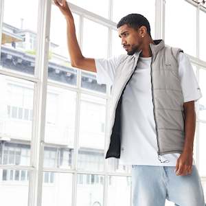 MEN'S REVERSIBLE PUFFER VEST