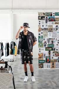 CRATE X WILLIE THE WAITER PARTY SHORTS