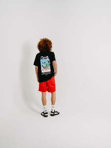 Graphic Collection: CRATE X WILLIE THE WAITER BEACH TEE