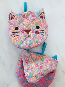 Kitchen Table: Mini Mitt Set of 2 - Cat