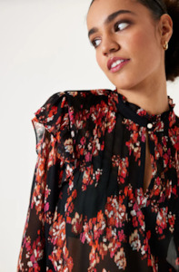 Garcia: GARCIA FLORAL BLOUSE - BLACK PRINT - U40030-60
