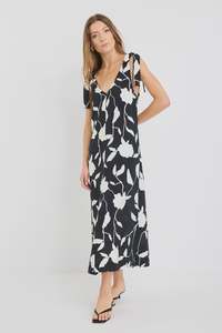 Stories To Be Told: STORIES TO BE TOLD SPONTANEOUS MIDI DRESS - BLACK & WHITE FLORAL