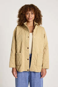 EB & IVE - SANSI QUILTED JACKET - DUNE