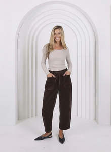Products: MONACO JEANS - LEO BARREL JEAN CORDUROY - CHOCOLATE