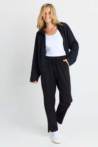 BETTY BASICS MILLA TRAVEL JOGGER - BLACK