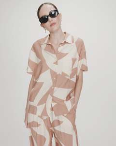 GRACE & MILA VEIL SHIRT - MOCHA