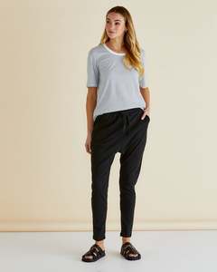 Betty Basics: BETTY BASICS PARIS PANT - BLACK