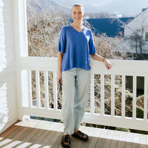 Moke Nz: MOKE NZ - ZOE V NECK TEE - DAZZLING BLUE
