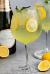 Limoncello spritz