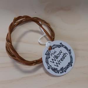 Create Your Own Collage Box: Mini Willow Wreaths