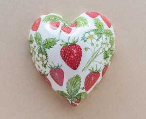 large heart – strawberries