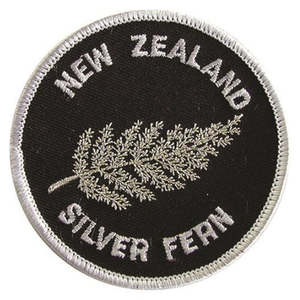 Badges: New Zealand Silver Fern Iron On Patch - Round