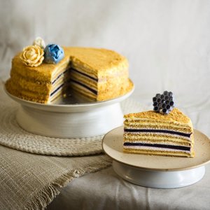 Products: Blueberry Honey Cake - Crispy Eatery