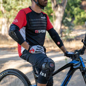 Protection: G-Form Pro-X3 Knee Guard