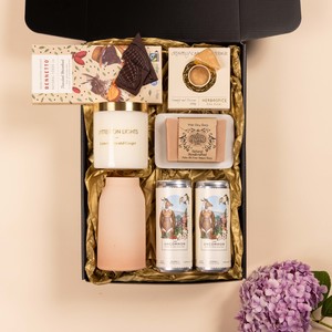 Gift Boxes: Set the Scene