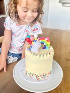 Products: Unicorn Topper Set - crumbs & confetti
