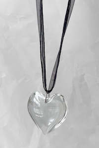 Vintage Clothing - Online: Vintage Large Heart Necklace