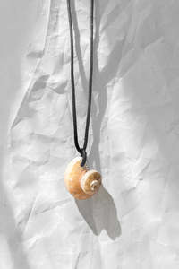 Accessories Jewellery: Spiral Shell Necklace