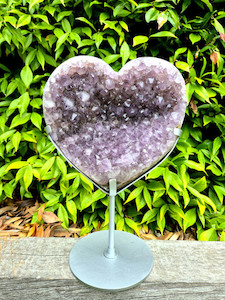 Amethyst geod large size heart 4.2kg CrystaLandnz
