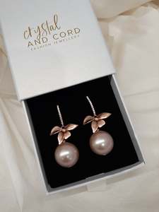 Flower Picks: Arella - round shell bead pearl single orchid shaped flower drop earrings