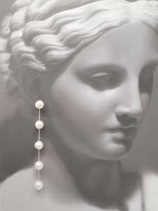 TESS - glorious round natural cultured freshwater pearls and Boston chain thread&hellip;