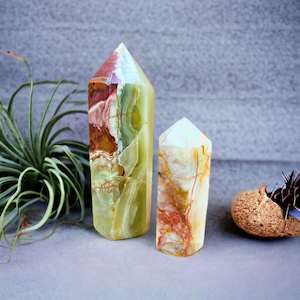 Crystal Points Spheres Clusters: Banded Calcite Towers