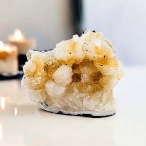 Large Crystals Clusters: Large Citrine Cluster 947g