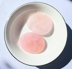 Tumbled Polished Stones: Rose Quartz Palm Stone