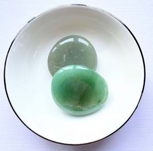 Tumbled Polished Stones: Green Aventurine Palm Stone