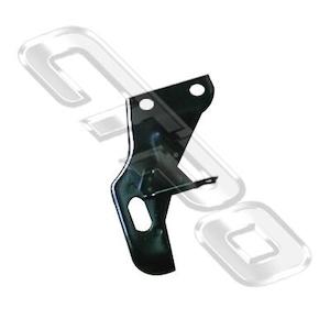 8125090-11  - FRONT BUMPER - IRON - L/H - TO SUIT TOYOTA HILUX 2WD 1989-