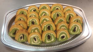 Petit Love - Mini Matcha and Red Bean Tigerskin Roll 迷你绿茶红豆虎皮卷