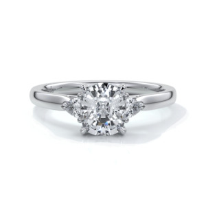 Engagement Rings.atom: Caitlin