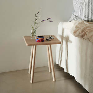 Side: Georg Side Table Oak