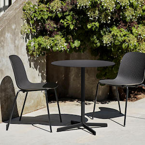 Dining Tables: Neu Table Round